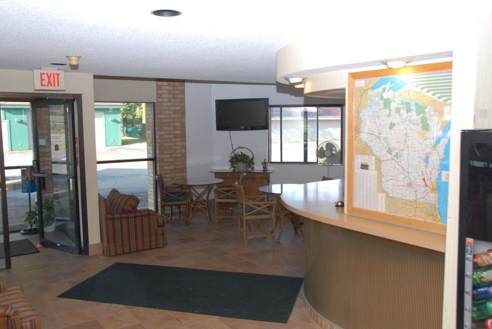 Americinn And Suites By Wyndham Delafield-Waukesha-Milwaukee Inreriör bild