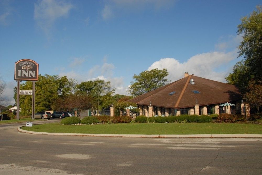 Americinn And Suites By Wyndham Delafield-Waukesha-Milwaukee Exteriör bild